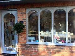 Simply b Lymington for  beauty and holistic treatments for body and soul